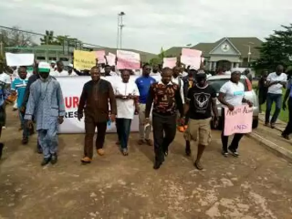 TIV Youths Protest At Govt House Over Threats From Cattle Breeder Organisation (Photos)